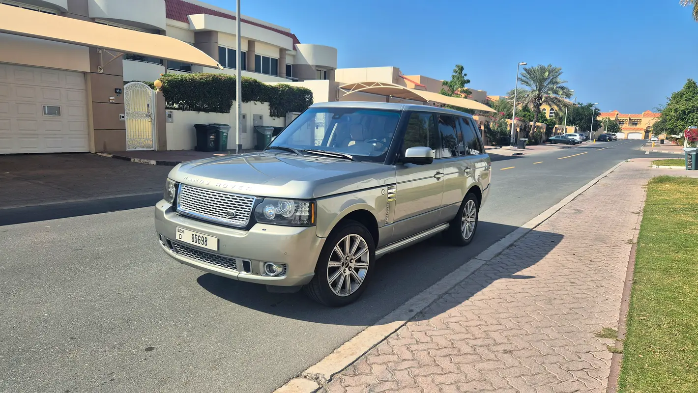 Land Rover Range Rover 2012 — photo 1 of 19
