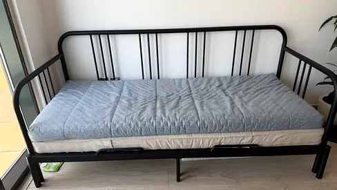 Black Metal Daybed with Mattress - Single/Small Double