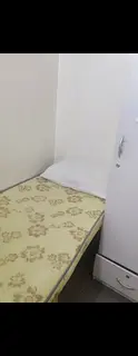 FULLY CLOSED PARTITION NEAR INSURANCE MARKET METRO 1000