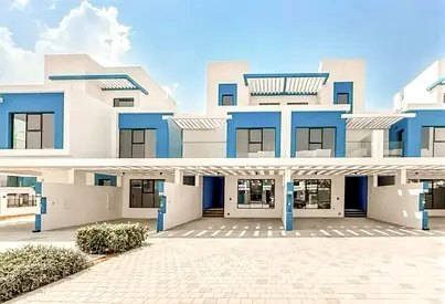 Single Row | 5BR Townhouse | Ready to Move