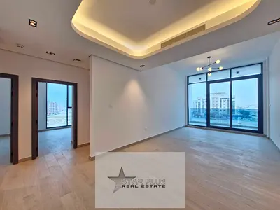 NEAR TO EXIT VERY SPACIOUS AND LUXURIOUS 3BHK PLUS SEPARTE LAUNDRY AREA WITH COVERD PARKING