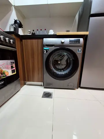 Front-load washing machine in good working condition
