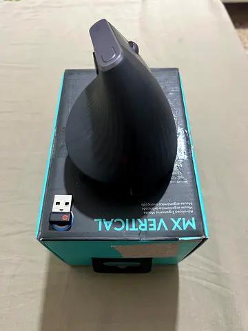 Logitech MX Vertical Ergonomic Wireless Mouse, Multi Device, Bluetooth or 2.4GHz Wireless COD avalia