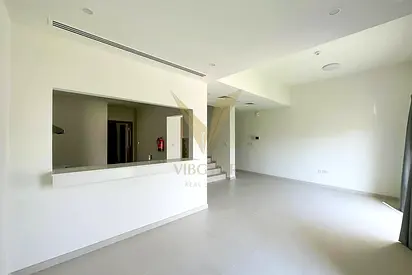 3-BEDROOM TOWNHOUSE FOR RENT | COMMUNITY VIEW