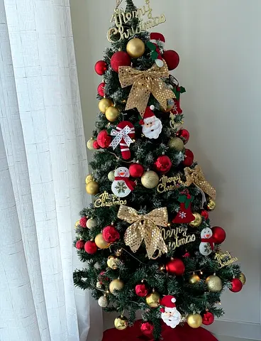 Christmas tree for sale hot price including all the decoration new and excellent condition