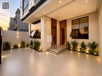 Freehold .Modern villa on a main street,No service fees