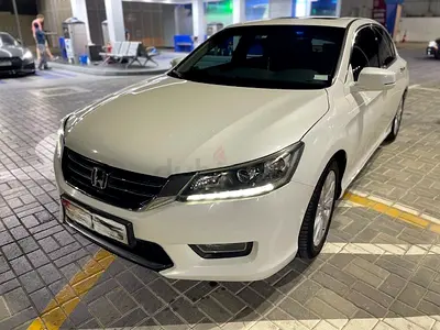 Honda Accord EX-L 2013 GCC Specs - Well Maintained