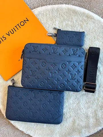 Louis Vuitton Trio Messenger bag