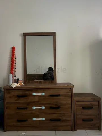 Wooden Dresser with Mirror and 6 Drawers - Good Condition