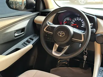 Toyota Yaris SE+, миниатюра 8