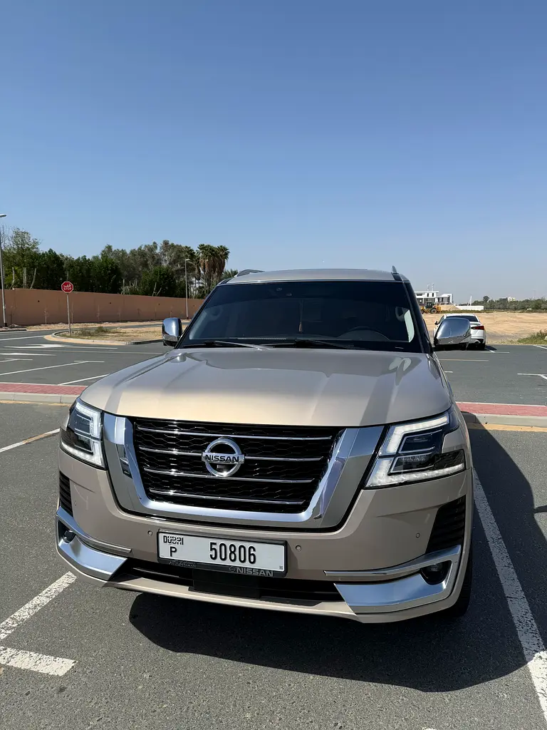 Nissan Patrol 2021 — photo 1 of 5