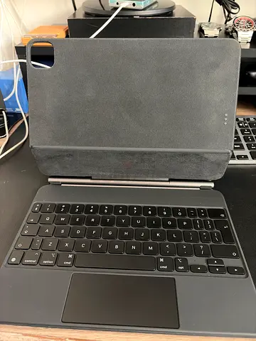 11” Apple Magic Keyboard compatible with IPad Pro and Air with box