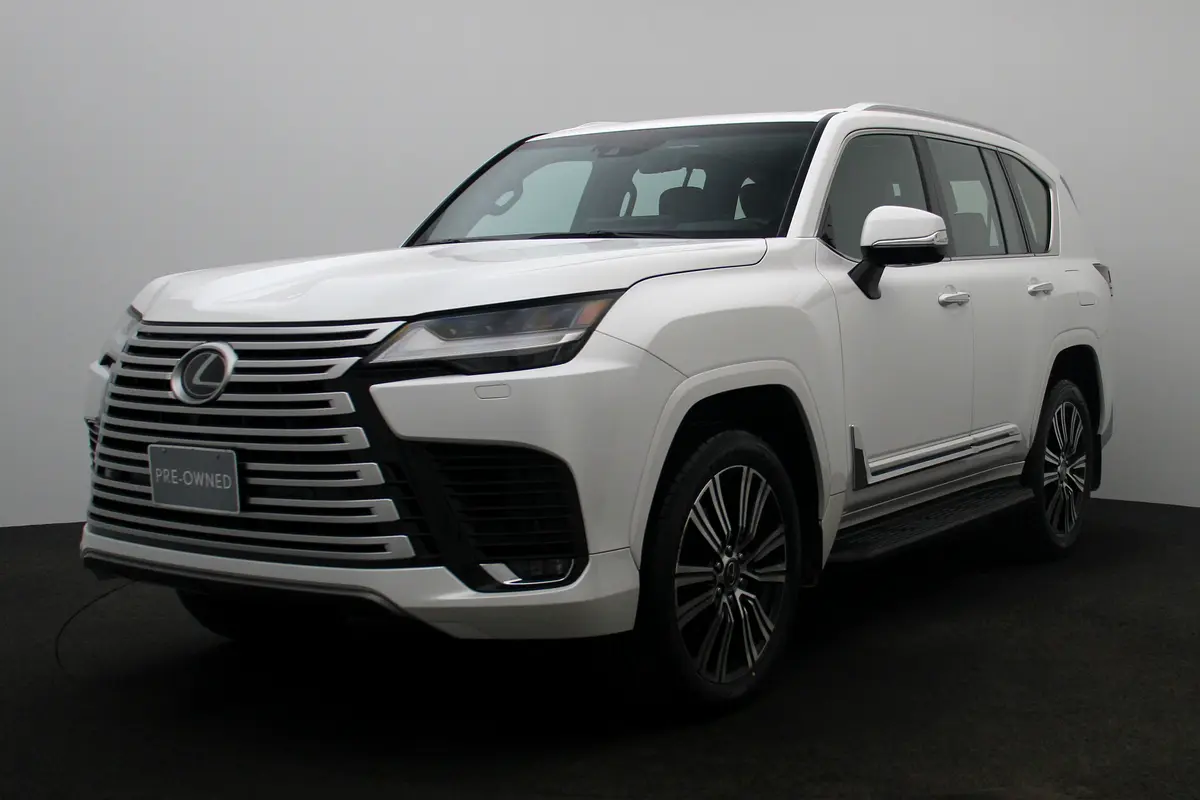 Lexus LX-Series 2024 — photo 1 of 20