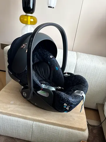 Cybex Newborn Carseat with Adapters