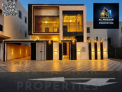فيلا مودرن تشطيب شخصي السعر شامل رسوم نقل الملكية أمامها حديقة كبيرة. تملك حر و تورث للأبناء