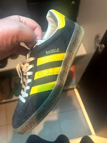 Used Gucci Adidas Gazelle sneakers with yellow stripes - size check