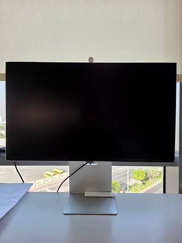 Samsung Viewfinity S9 5k Monitor 27-inch