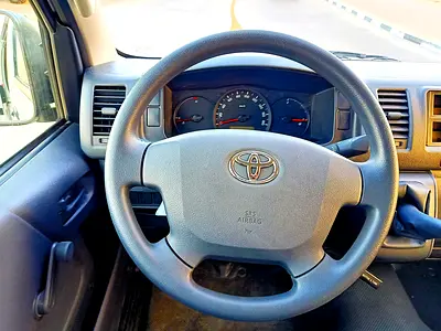 2026 Toyota HIACE 照片 12