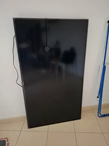 FREE TV Hisense 55 Inch damaged