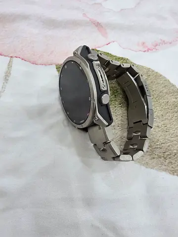 Used mens stainless steel wrist watch with metal bracelet (needs battery/check)