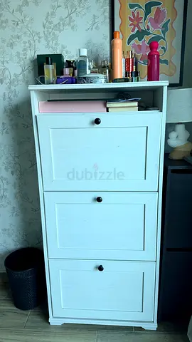 White 3-Drawer Shoe Cabinet with Top Shelf - Compact and Neat