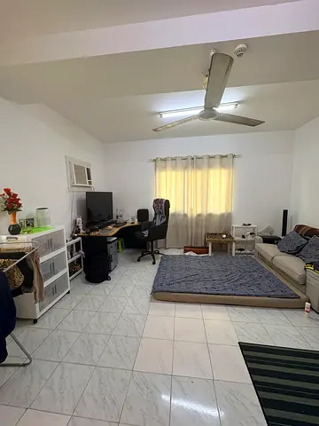 Studio sharing with one in bur dubai