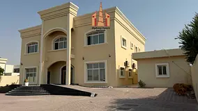 Luxurious 6BR Villa with Hall Majlis + Maid&amp;driver rooms