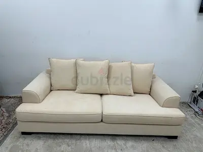 Like new condition the one brand sofa