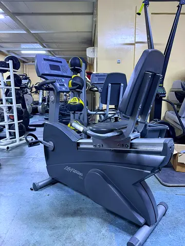 Life Fitness Recumbent Exercise Bike