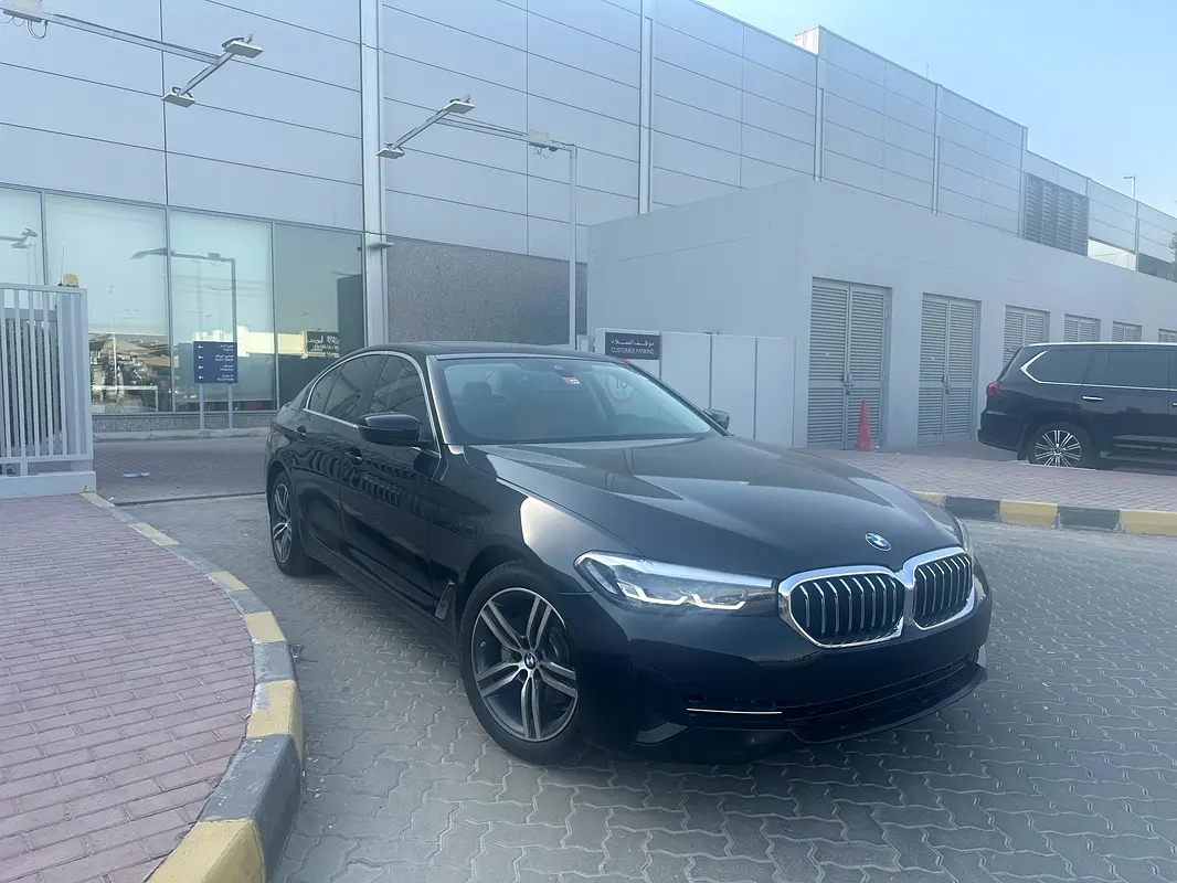 BMW 5-Series 2022 — photo 1 of 12