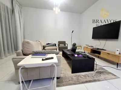 POOL VIEW | FURNISHED | BIG LAYOUT