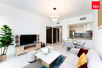 Effortless Style and Comfort Urban Living