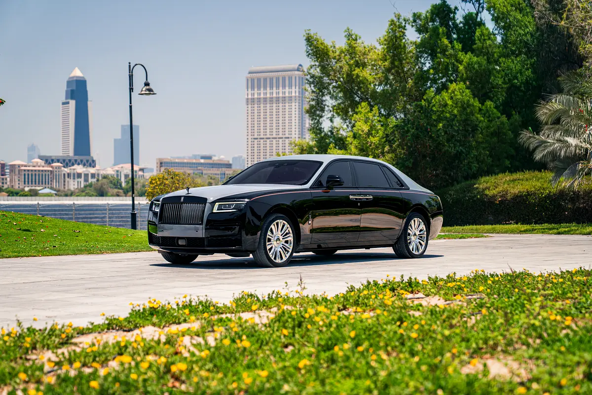 Rolls-Royce Ghost 2023 — photo 1 of 19