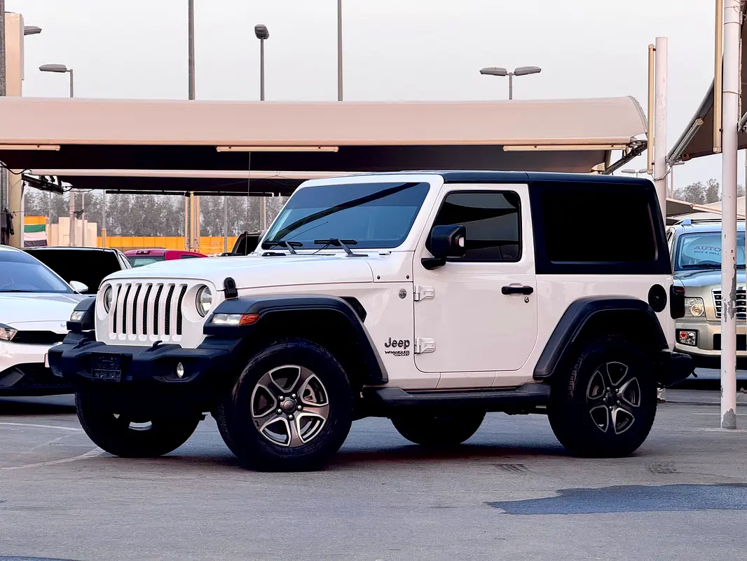 Jeep Wrangler 2018 — photo 1 of 12