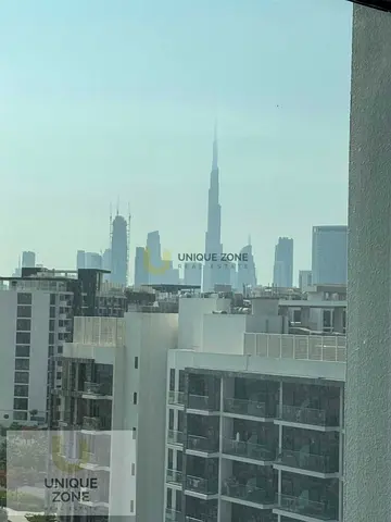 Modern 1BR | Prime Location | Pool view