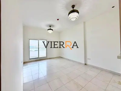 مشرقة وواسعة | حمامان كاملان | بالقرب من المدرسة الهندية الدولية