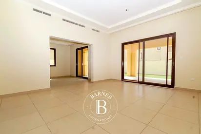 Back To Back | Type 4 | Maids | Well Maintained