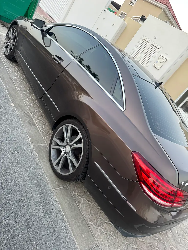 Mercedes-Benz E-Class 2016 — photo 1 of 4