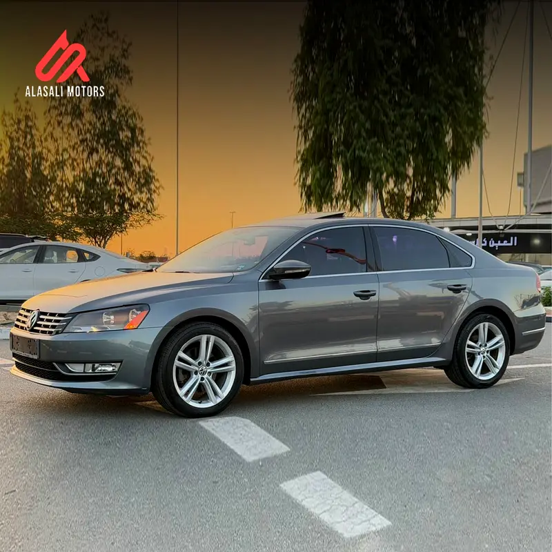 Volkswagen Jetta 2013 — photo 1 of 16