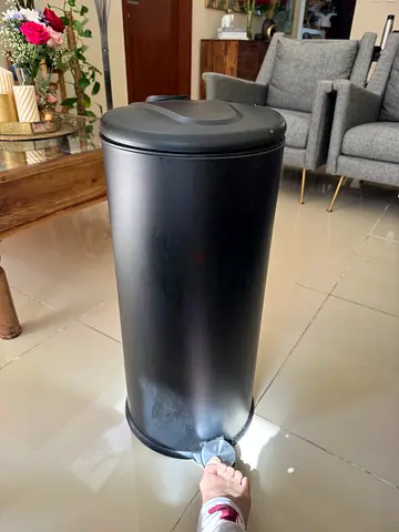 Black Tall Pedal Trash Bin - 50L (Good Condition)