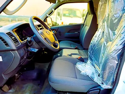 2026 Toyota HIACE 照片 9