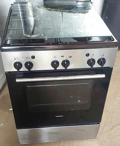 Seimens 4 burner 60/60cm gas range for sale