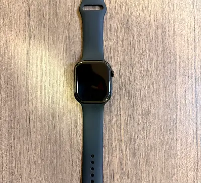 Apple Watch Series 11 46MM(Good Condition) with Black Sport Band an only 3 months  and with full box