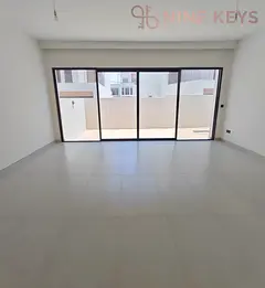 5bedrooms + Maid / Ready to move / Near to canal