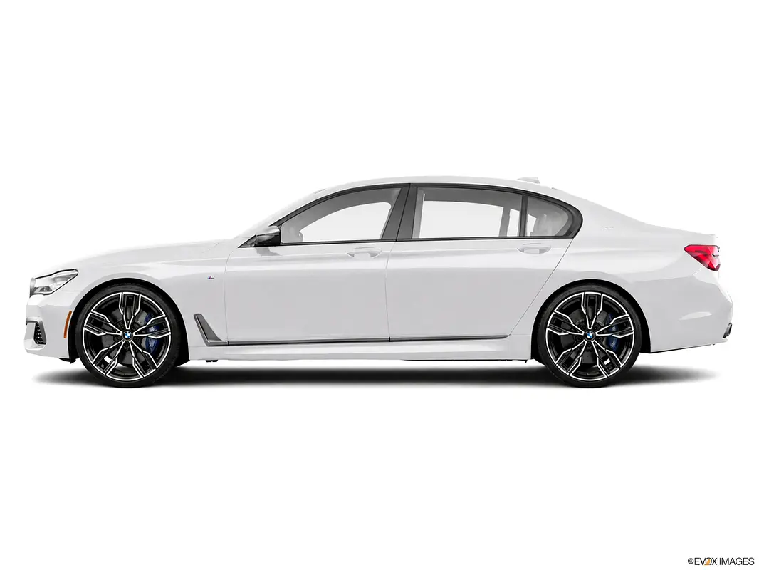 BMW 7-Series 2017 — photo 1 of 1