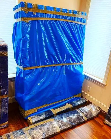 Aaryan Villa, Apartment And Office Shifting Experts.Experienced Team For Loading And Unloading.