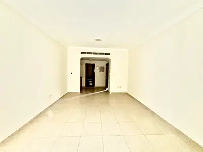 Luxury studio close to Muwaileh BUSSTOTION only 25k