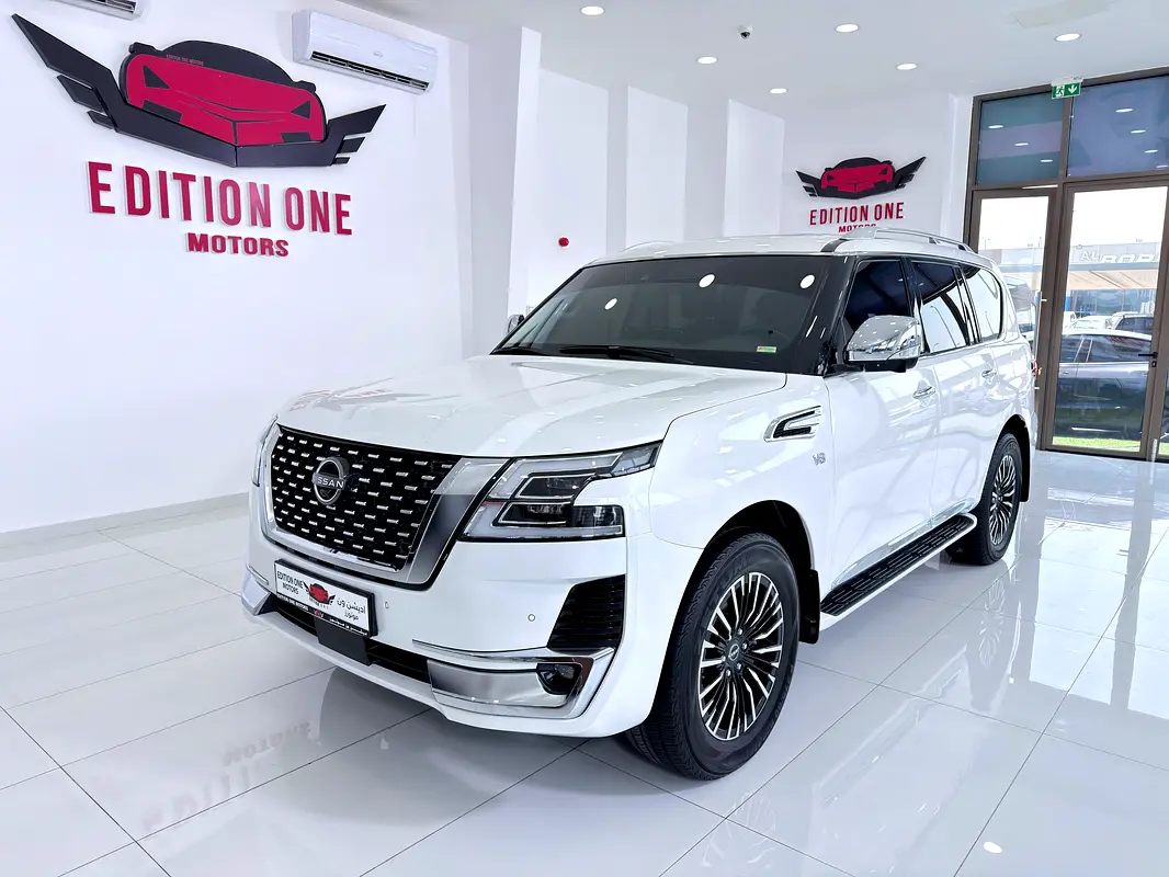 Nissan Patrol 2024 — photo 1 of 10