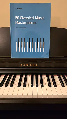 Yamaha Digital piano with Bench - Exemplery condition. Model - CLP 725 R