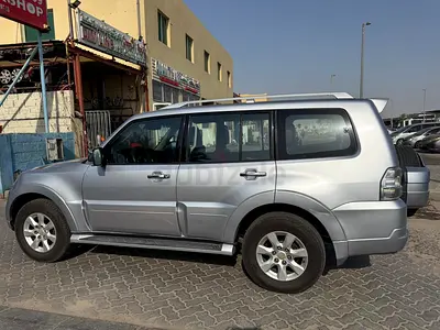 Mitsubishi Pajero GLS 2011 GCC Specs